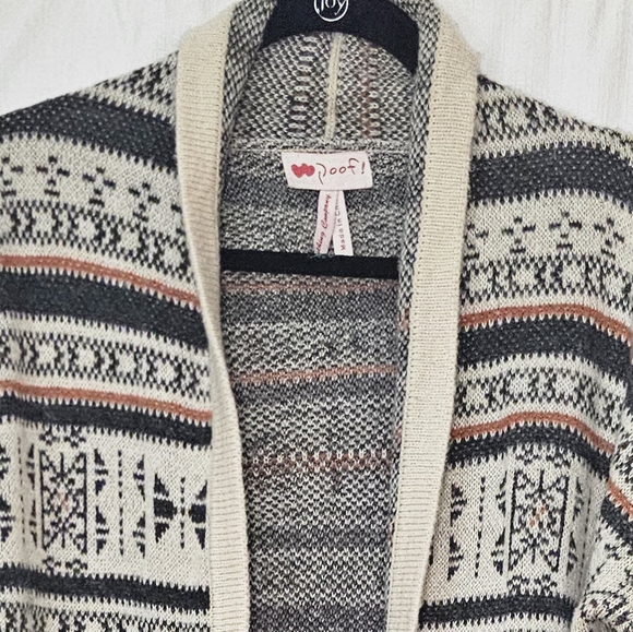 Open Front Sweater Large - Picture 6 of 9